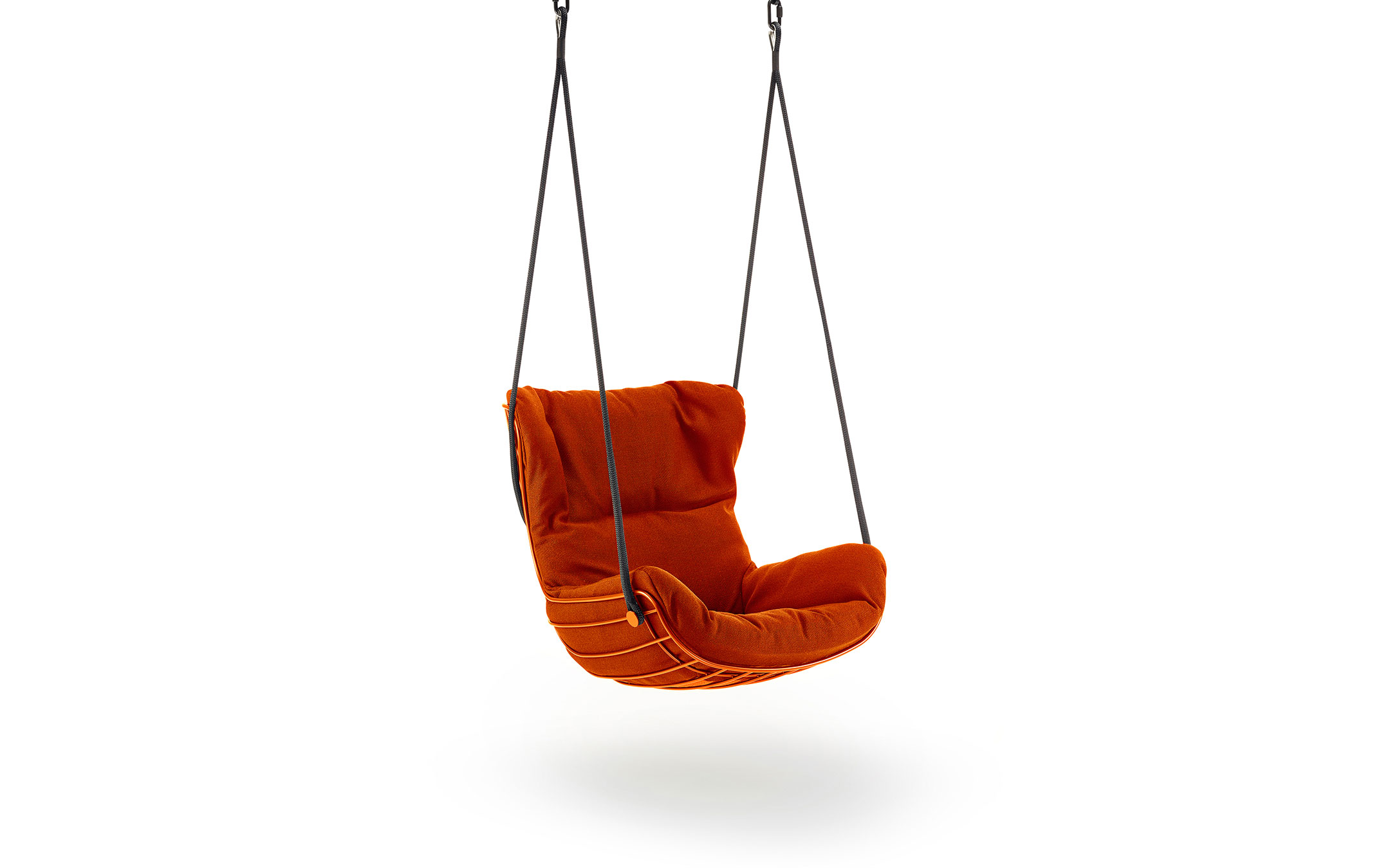 freifrau_2021_Leyasol_Wingback-Swing-Seat_1-Punkt_RAL_Opera-Clementine_front Platzhalter