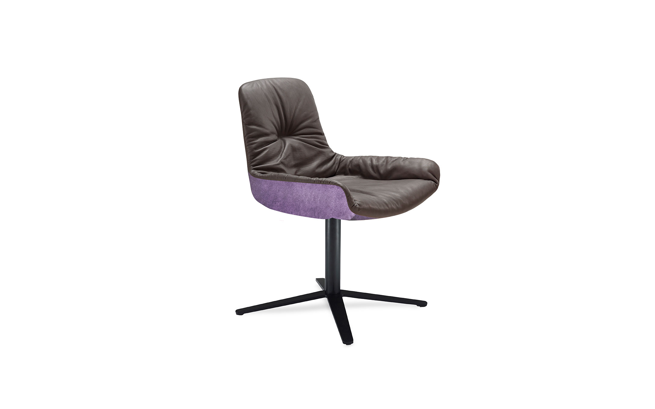 freifrau_Leya_Armchair-Low_2-3_ME001_Sahara-Canelo_Avalon-026_front Platzhalter