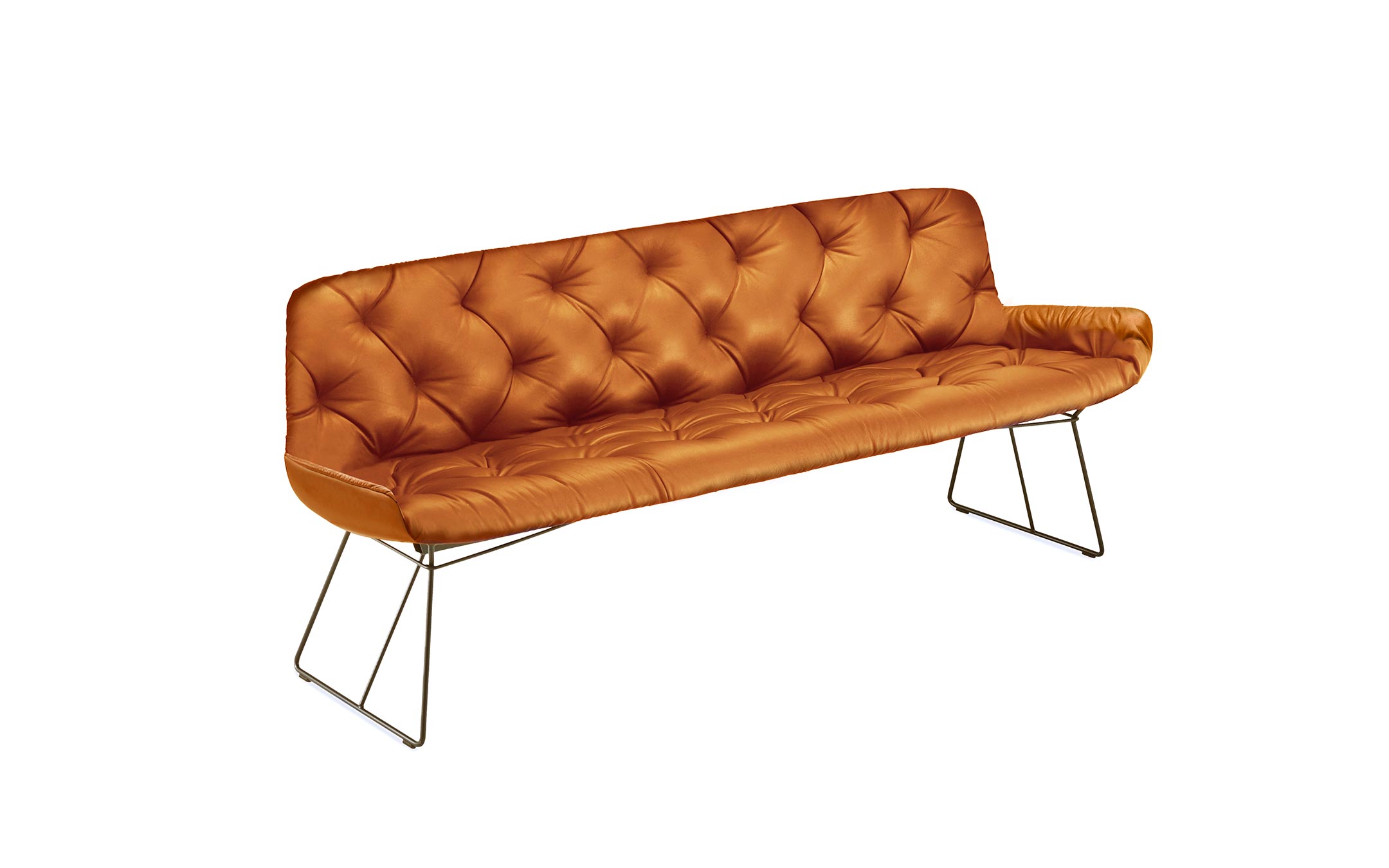 freifrau_Leya_Bench-2400_1-1_ME025_Adora-Kupfer-Chesterfield_front Platzhalter