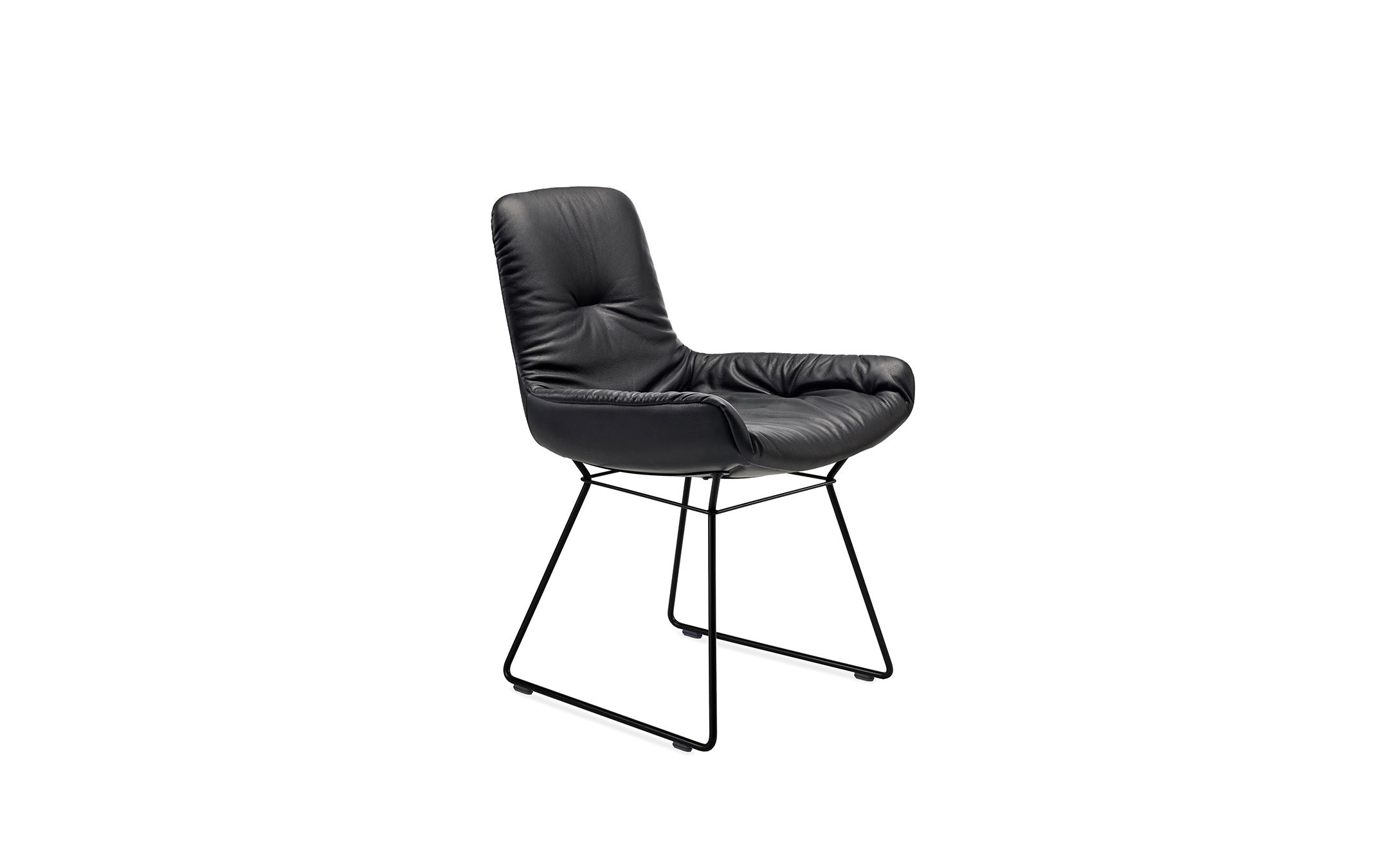 freifrau_Leya_Armchair-Low_1-1_ME001_Sahara-Ebony_front Platzhalter