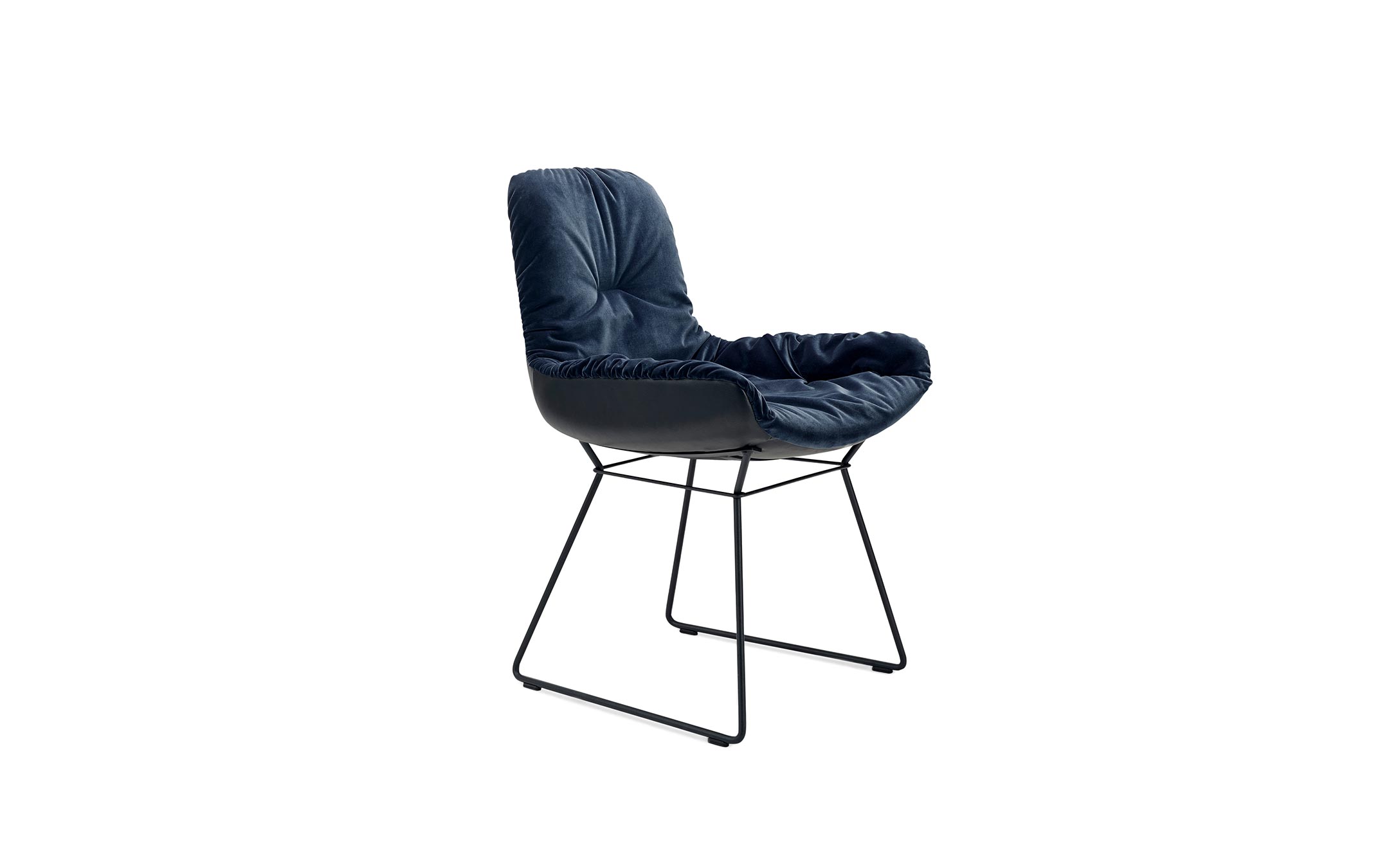 freifrau_2015_Leya_Armchair-Low_1-1_ME001_Harald-192_Sahara-Ebony_front Platzhalter