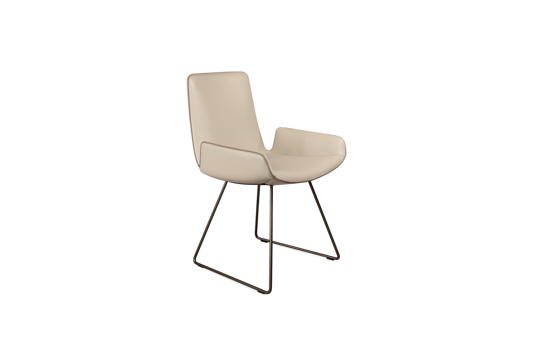 freifrau_2023_Amelie_Armchair-Low_1-2_ME025_Opium-Angora_front Platzhalter