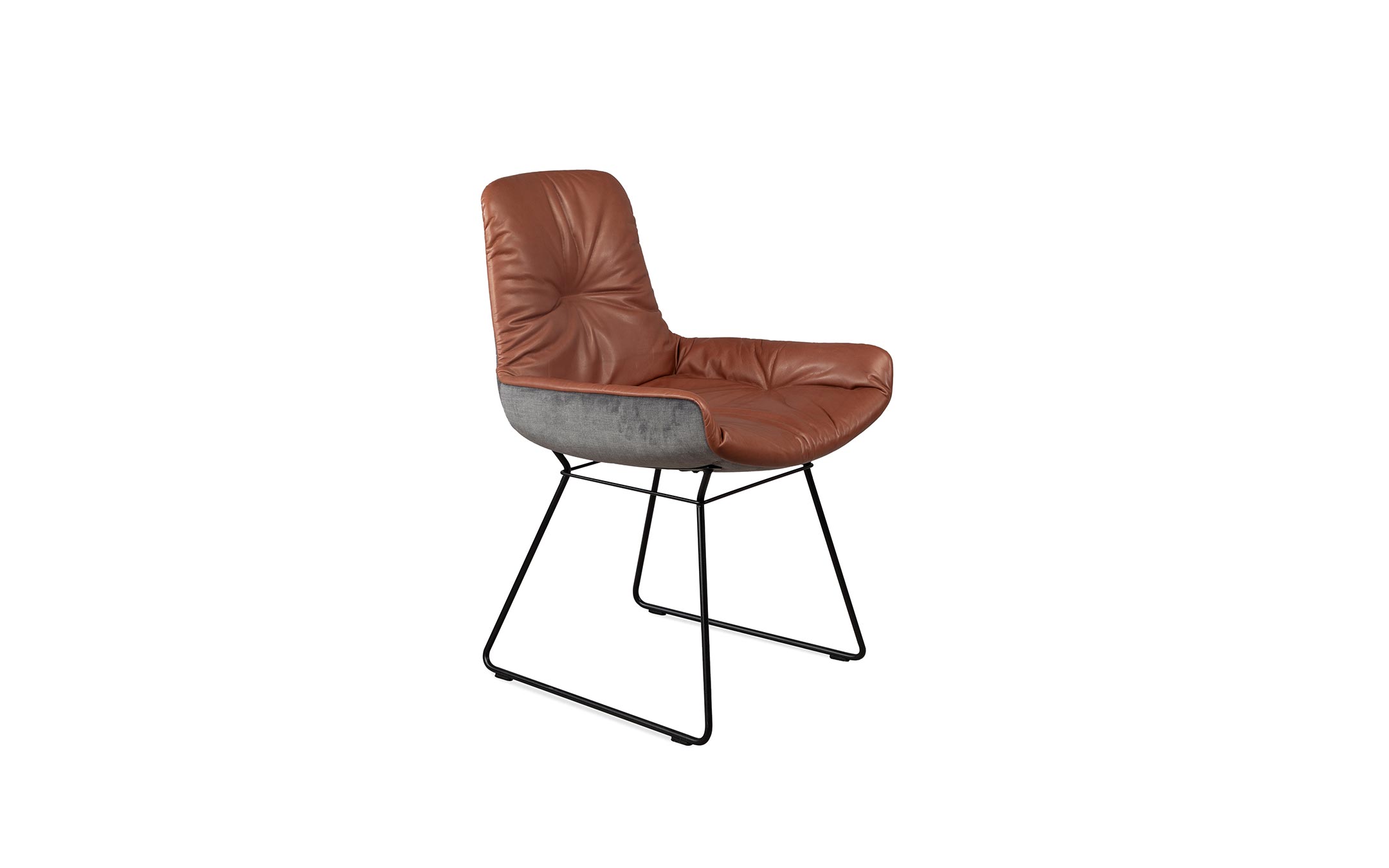 freifrau_Leya-Armchair-Low_1-1_ME001_Adora-Kandis_Smart-Elephant_Adora-Kandis_front Platzhalter