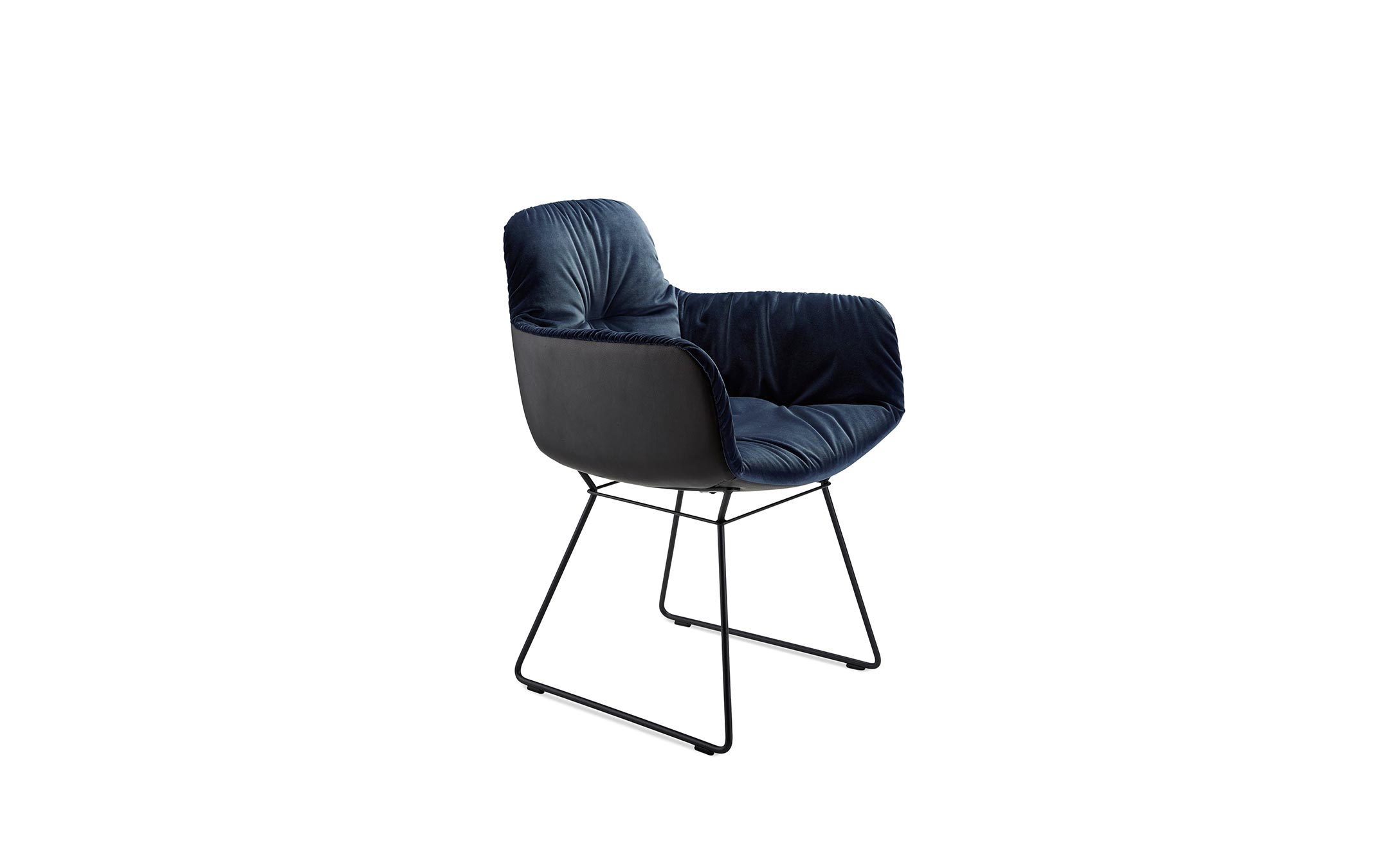 freifrau_Leya_Armchair-High_1-1_ME001_Harald-192_Sahara-Ebony_front Platzhalter