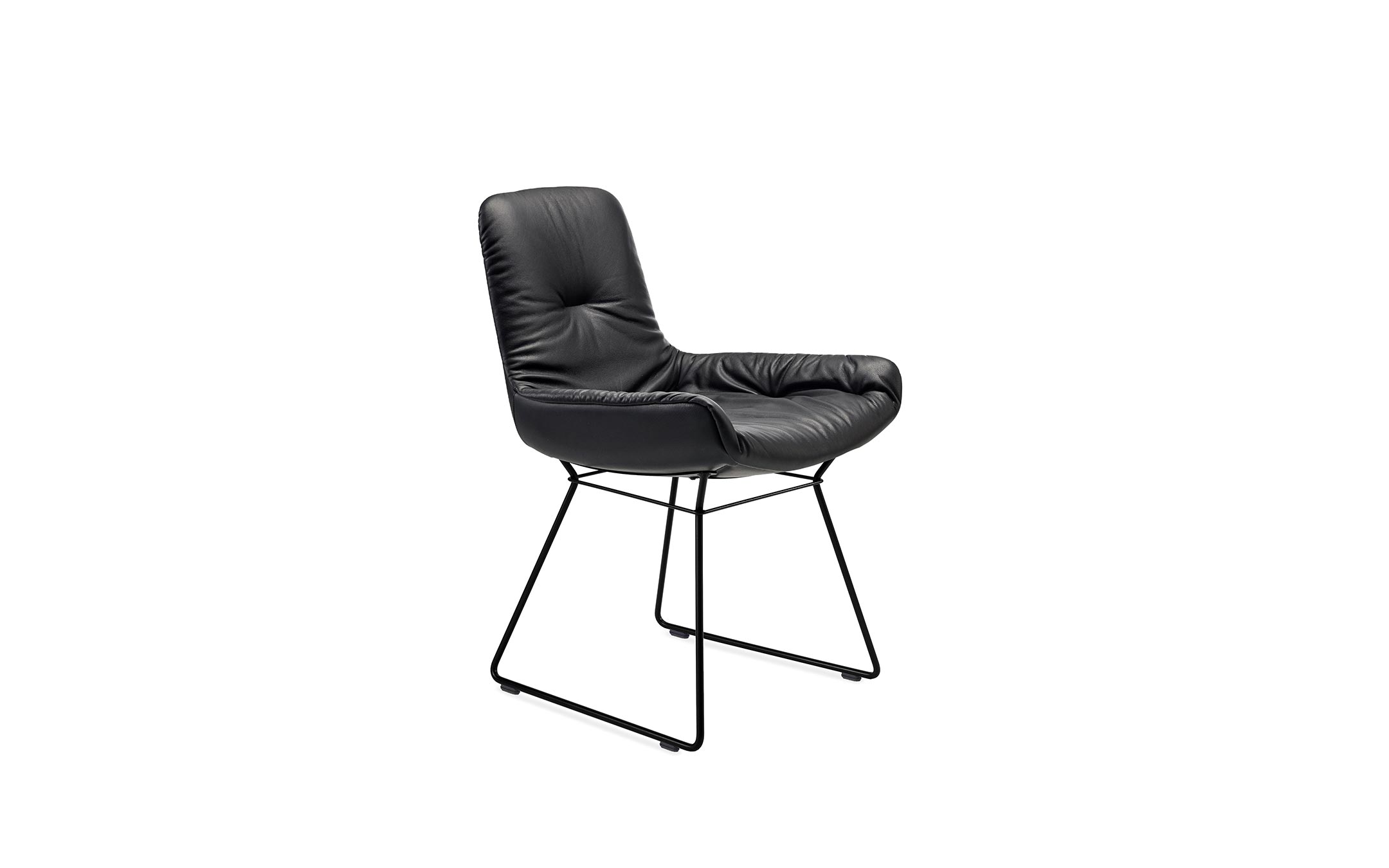 freifrau_Leya_Armchair-Low_1-1_ME001_Opium-Charbon_front Platzhalter