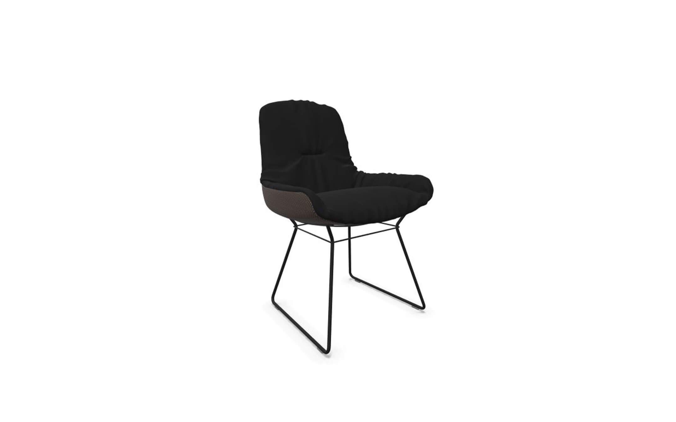 freifrau_Leya_Armchair-Low_1-1_ME001_Adora-Ebony_Raphael-Blue-Marine_front Platzhalter