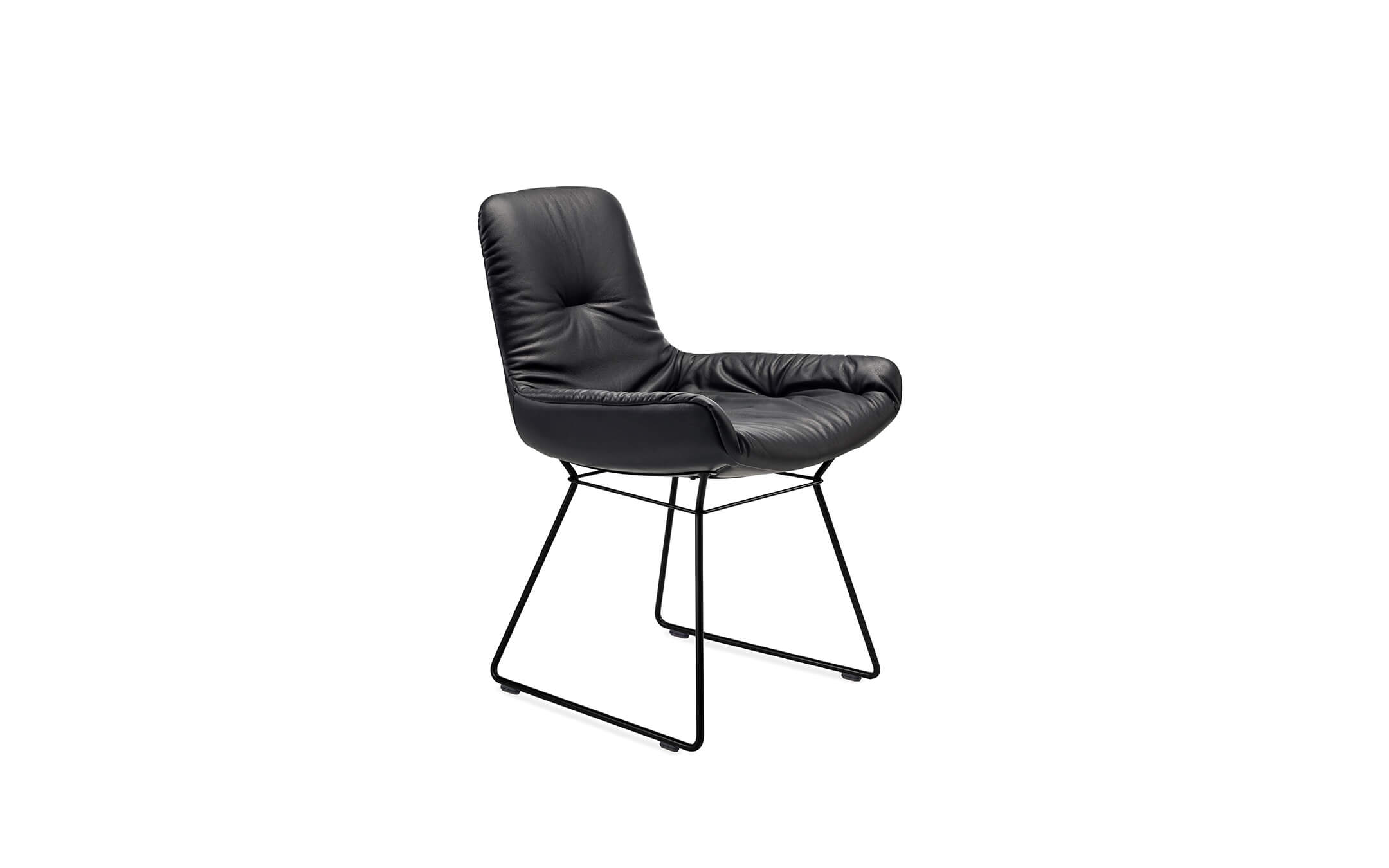 freifrau_Leya_Armchair-Low_1-1_ME001_Sahara-Ebony_front Platzhalter