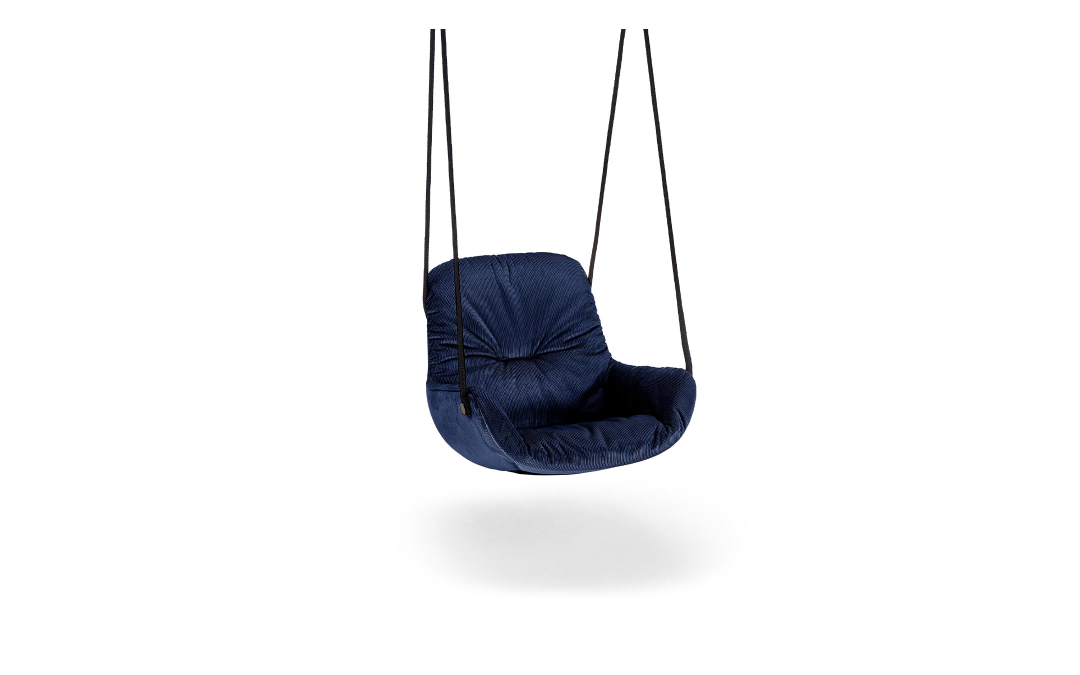 freifrau_2022_Leya_Lounge-Swing-Seat_1-Punkt_Riga-Marine_front Platzhalter